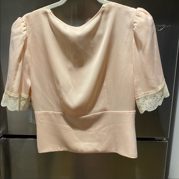 WAYF Pink Lace Deep-V Button Top - Picture 3 of 7